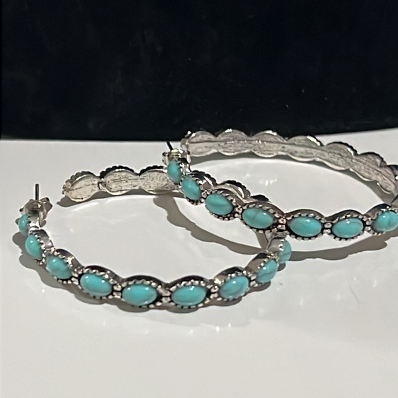 New one and a half inch silver tone and turquoise colored hoop, styled earrings - Picture 3 of 5